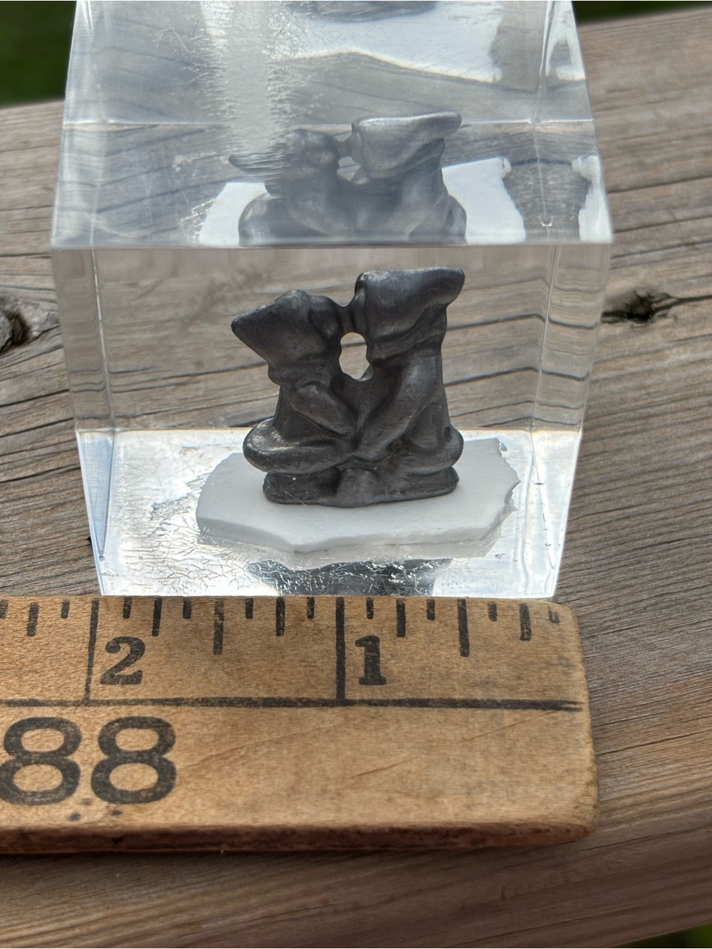 Vintage Kissing Eskimos On Iceberg Lucite Paperweight